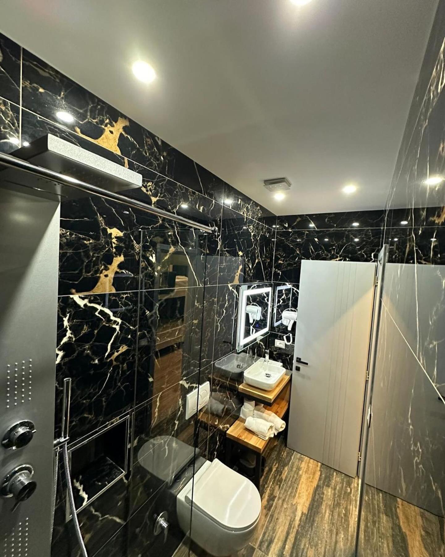 Hotel Europa Крує Екстер'єр фото