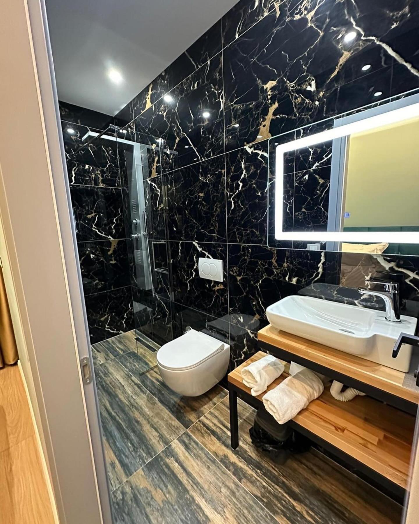 Hotel Europa Крує Екстер'єр фото