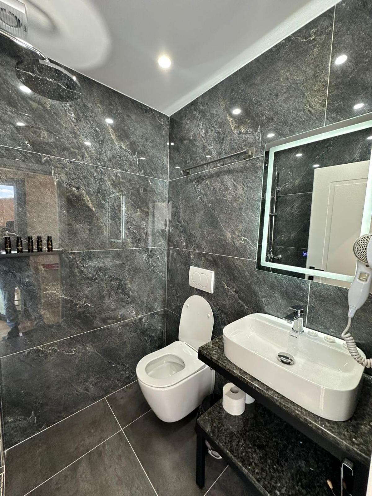 Hotel Europa Крує Екстер'єр фото
